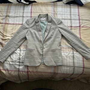 One button Calvin Klein gray plaid blazer, size 6 gently worn